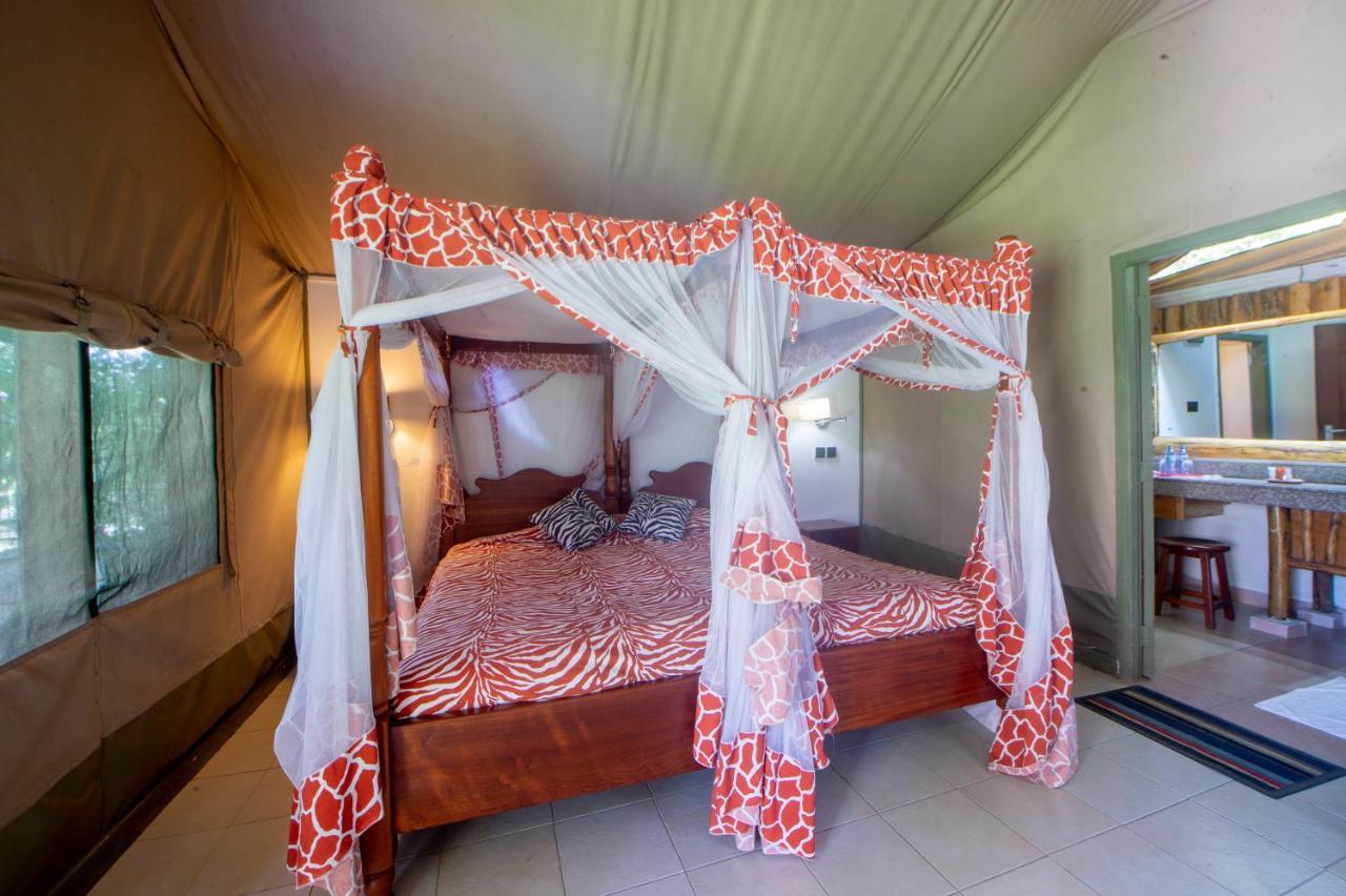 Lake Naivasha Crescent Camp エクステリア 写真