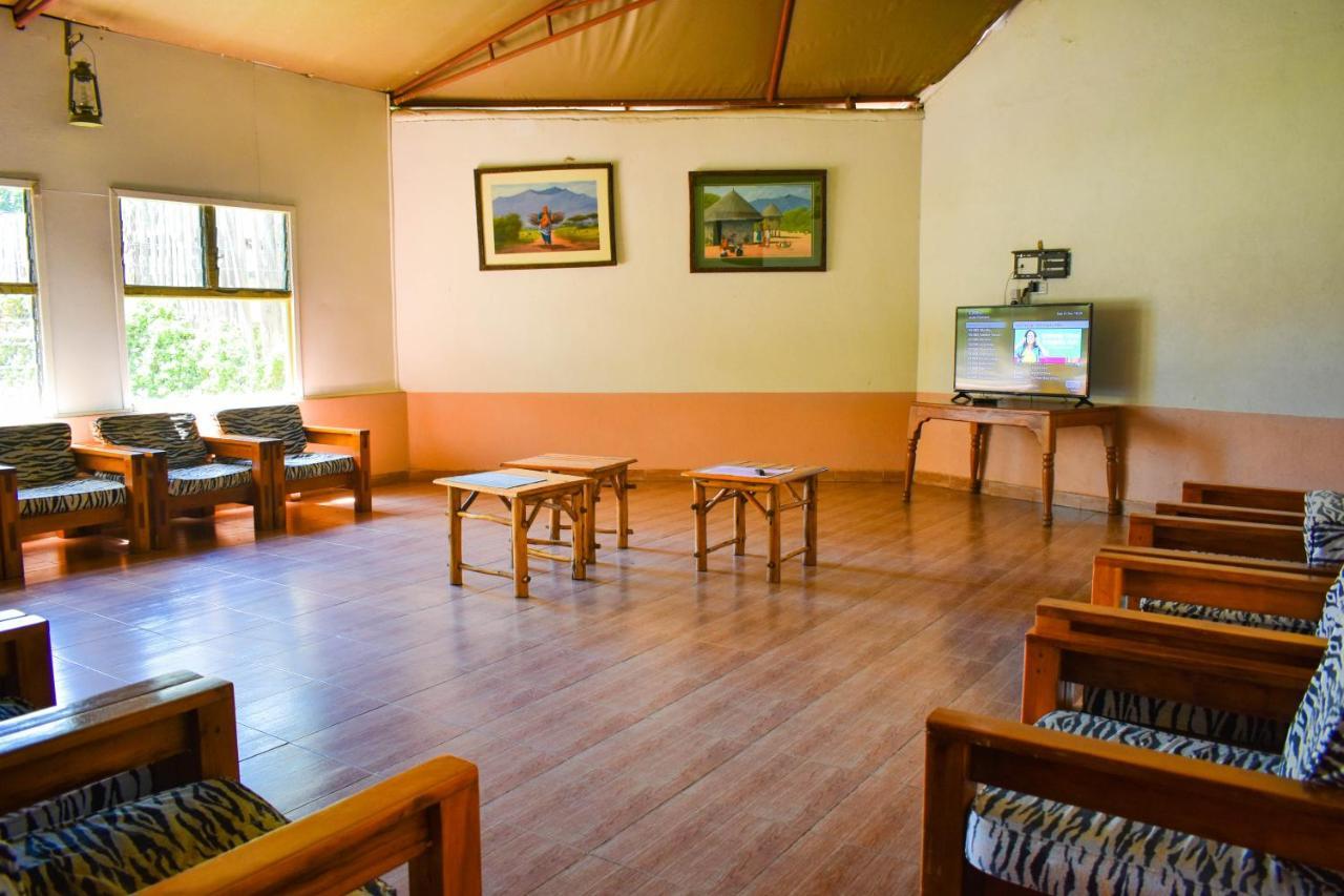 Lake Naivasha Crescent Camp エクステリア 写真