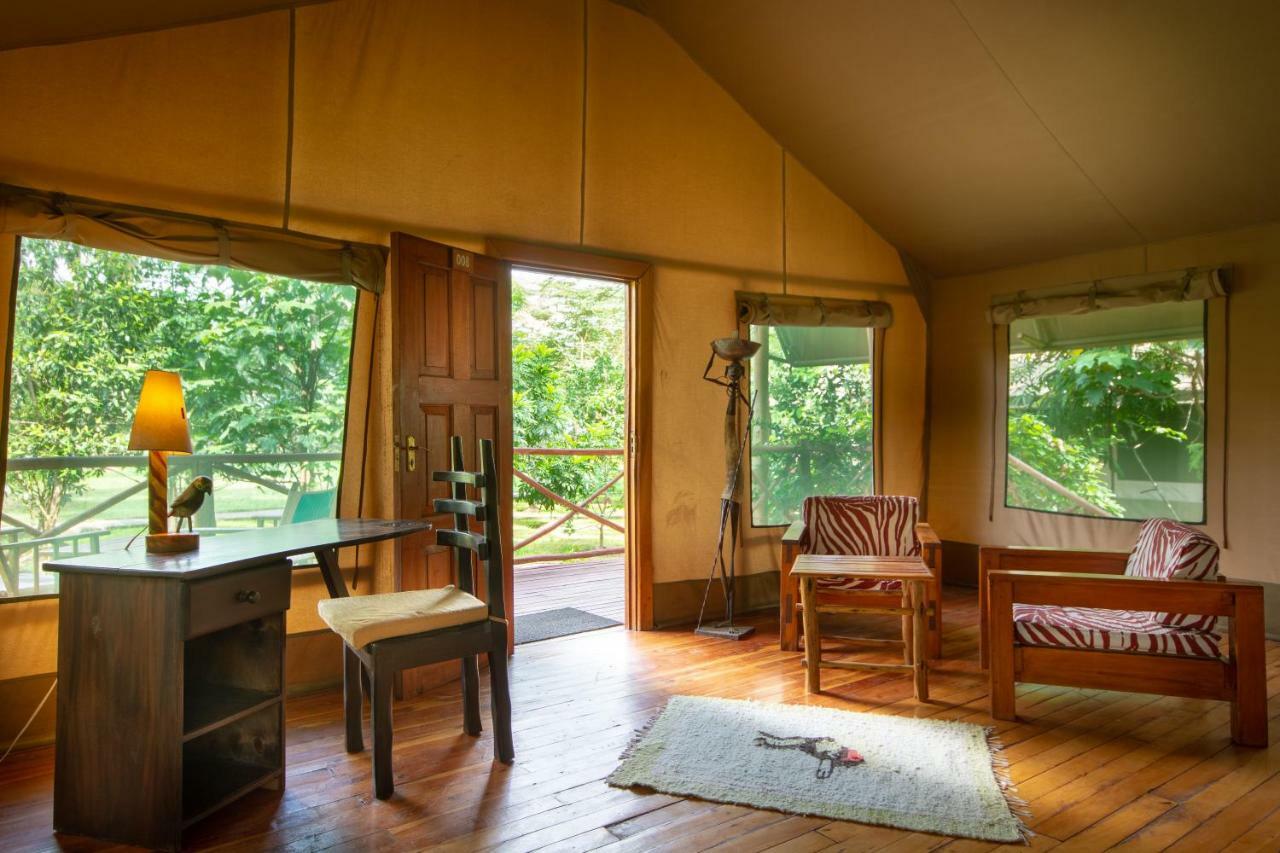 Lake Naivasha Crescent Camp エクステリア 写真